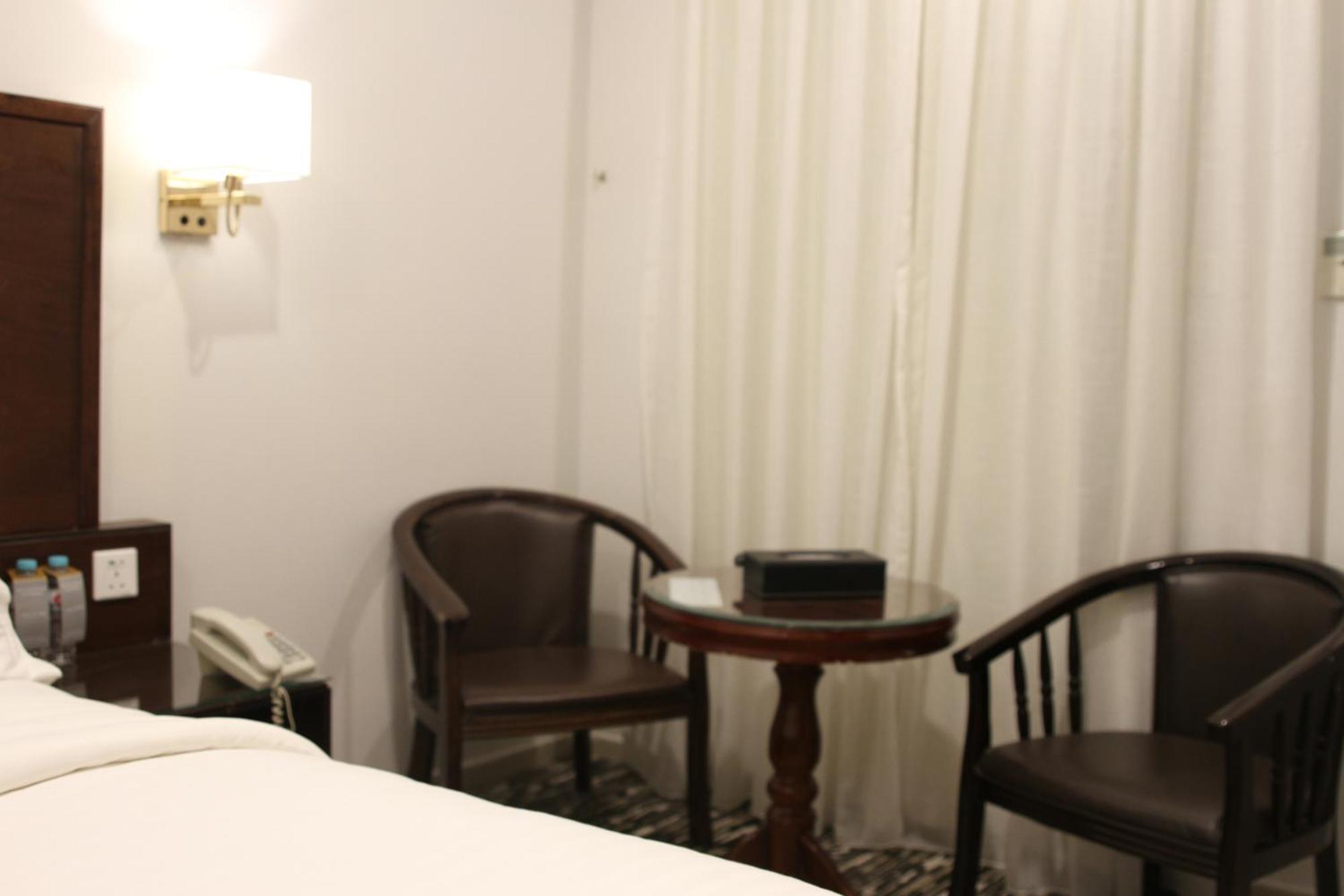 Carawan Al Khaleej Hotel Olaya Riad Exterior foto