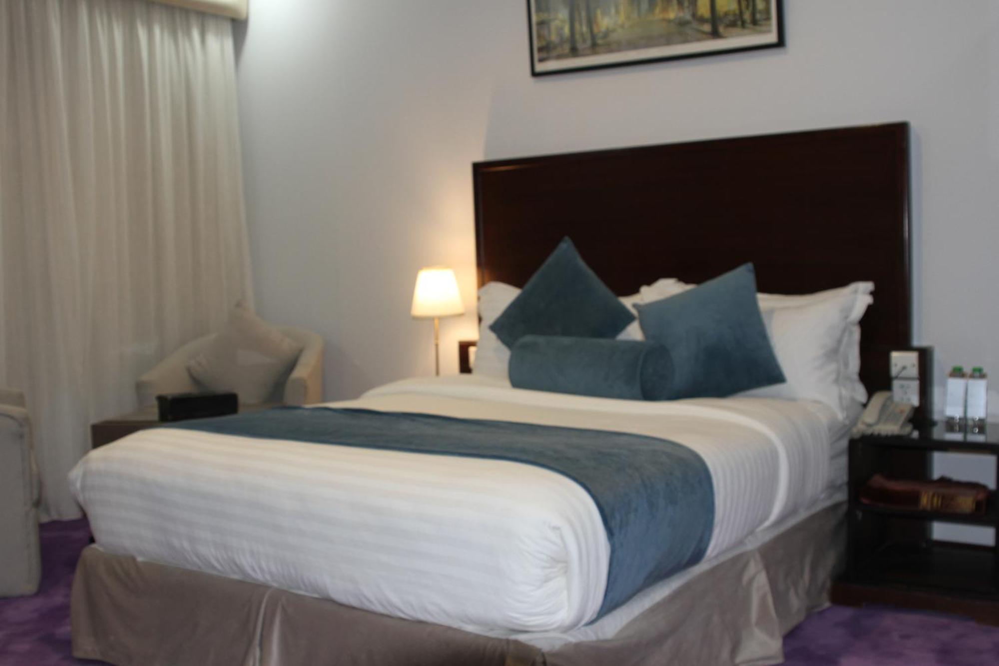 Carawan Al Khaleej Hotel Olaya Riad Exterior foto