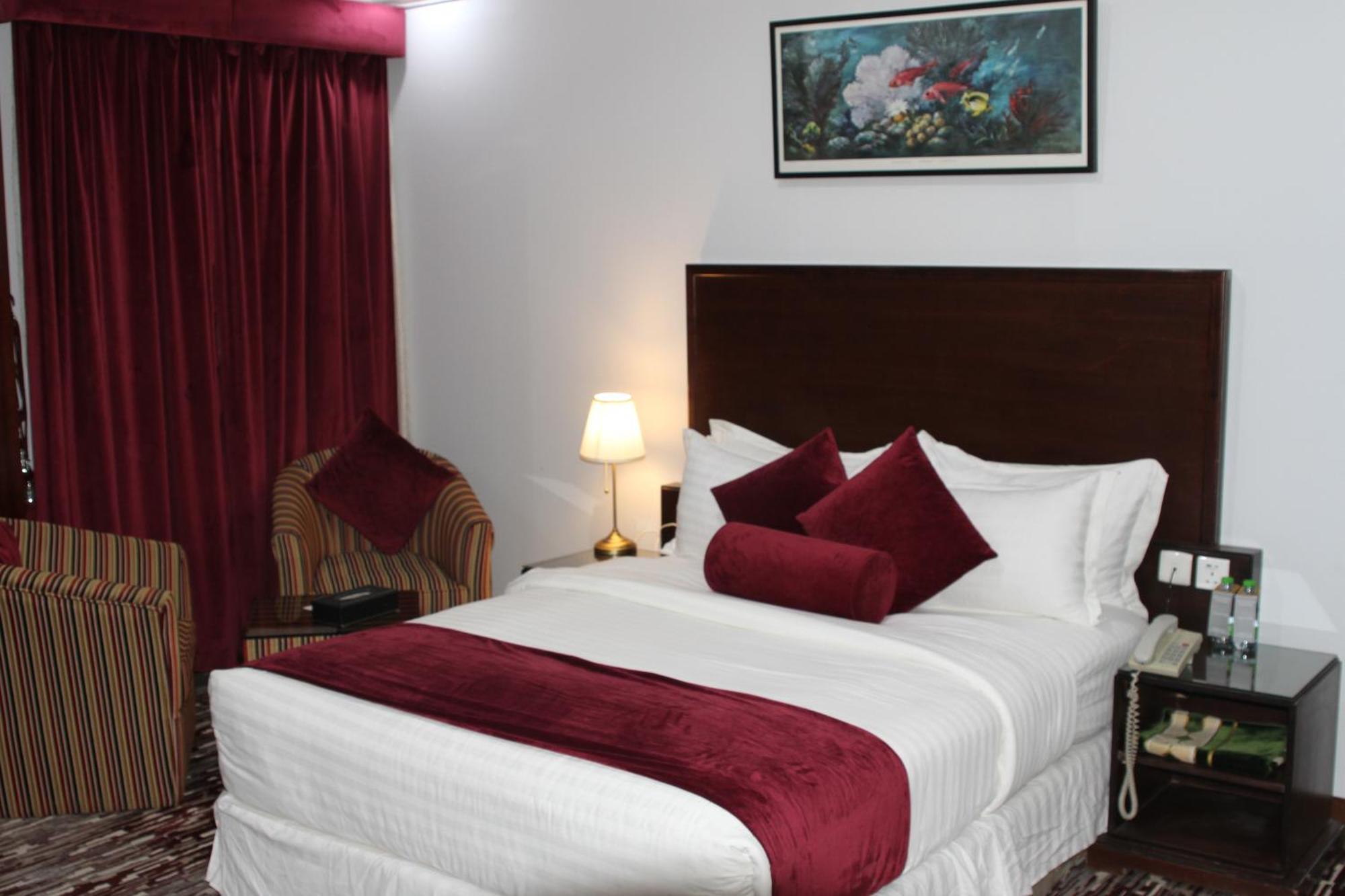 Carawan Al Khaleej Hotel Olaya Riad Exterior foto