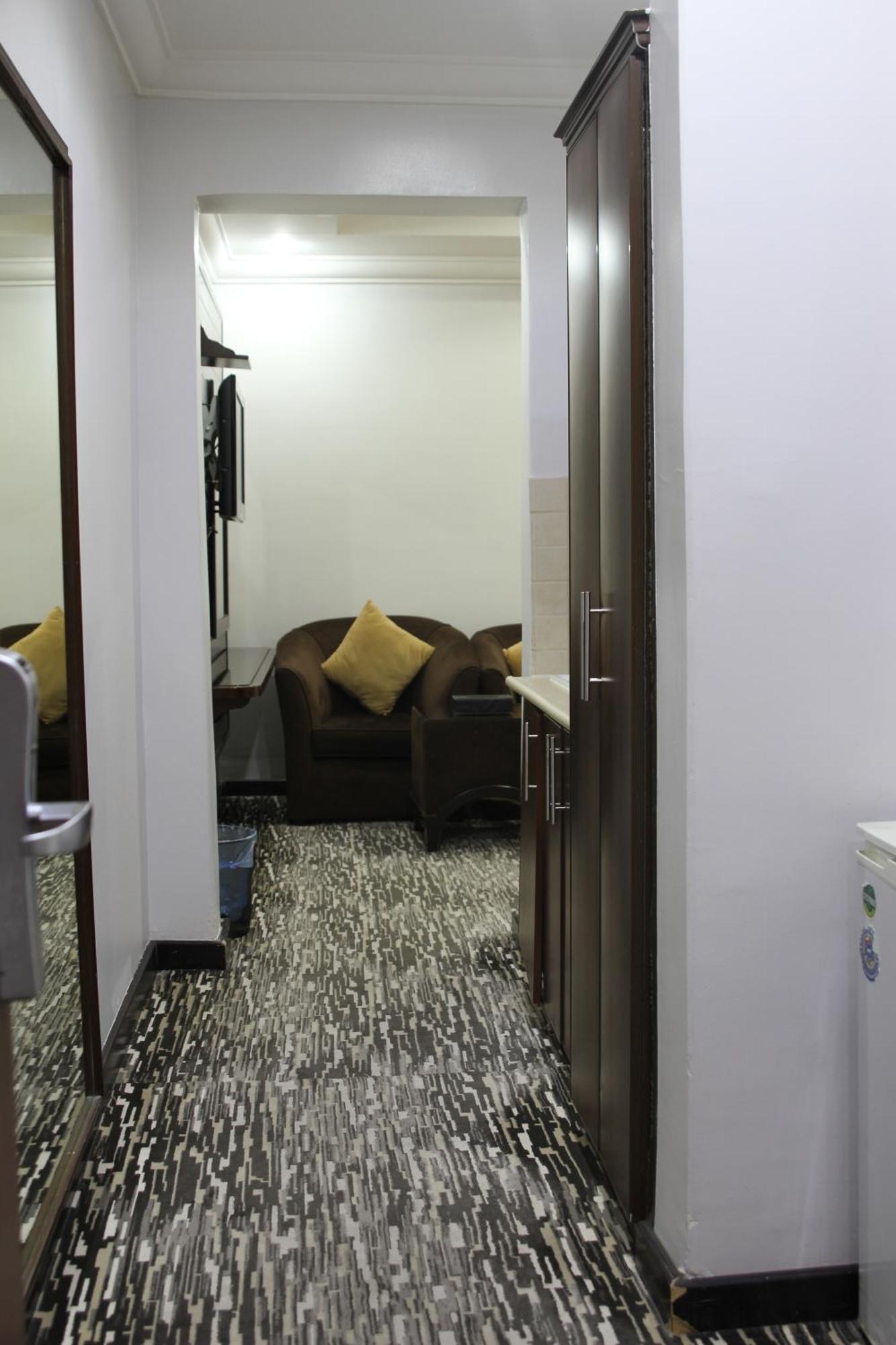 Carawan Al Khaleej Hotel Olaya Riad Exterior foto